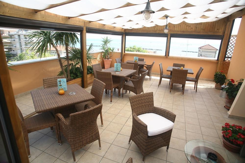 Hotel Victoria Porto San Giorgio Exterior foto